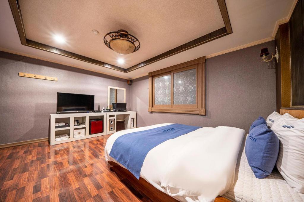 Sky Hotel Changwon Dış mekan fotoğraf
