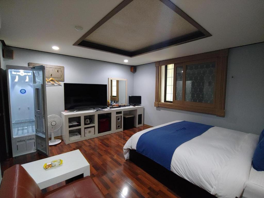 Sky Hotel Changwon Dış mekan fotoğraf