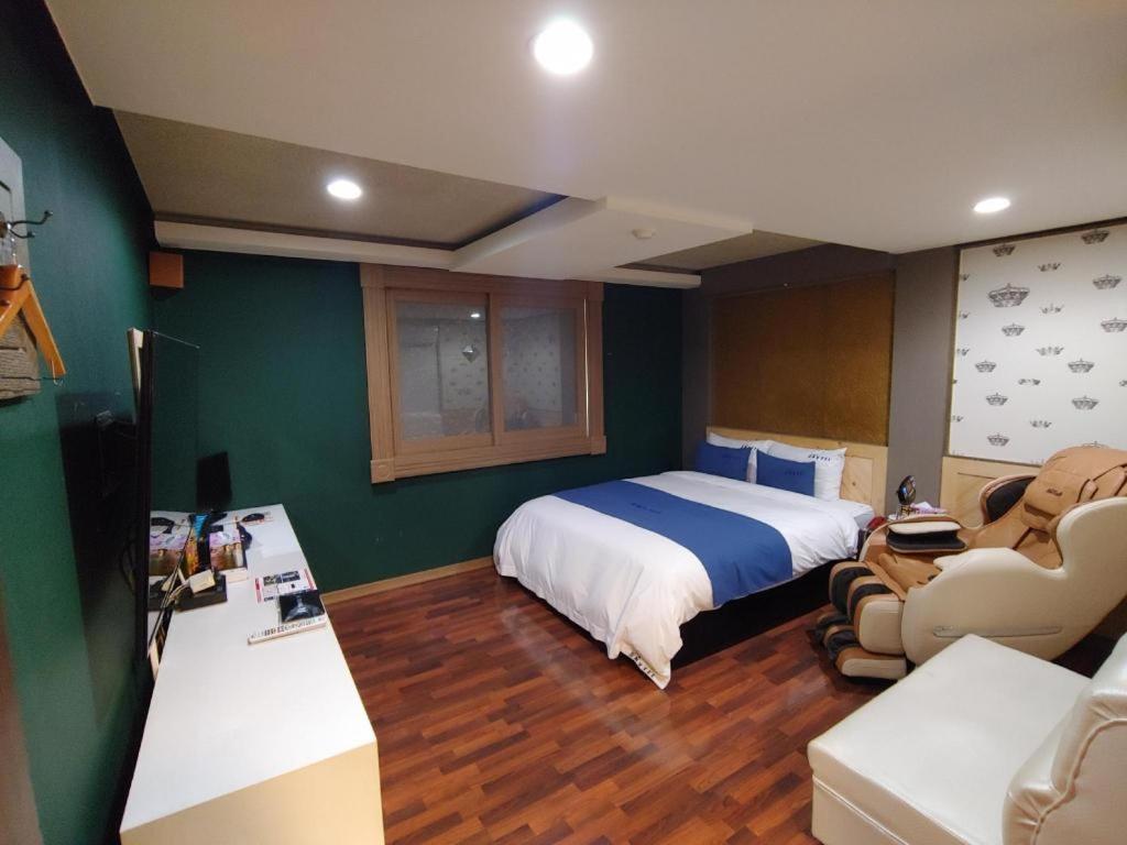 Sky Hotel Changwon Dış mekan fotoğraf