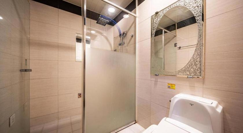 Sky Hotel Changwon Dış mekan fotoğraf