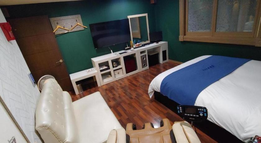 Sky Hotel Changwon Dış mekan fotoğraf