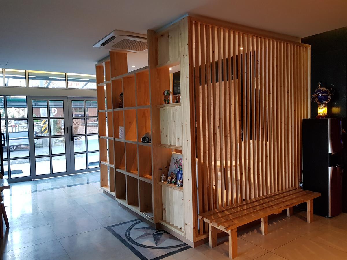 Sky Hotel Changwon Dış mekan fotoğraf